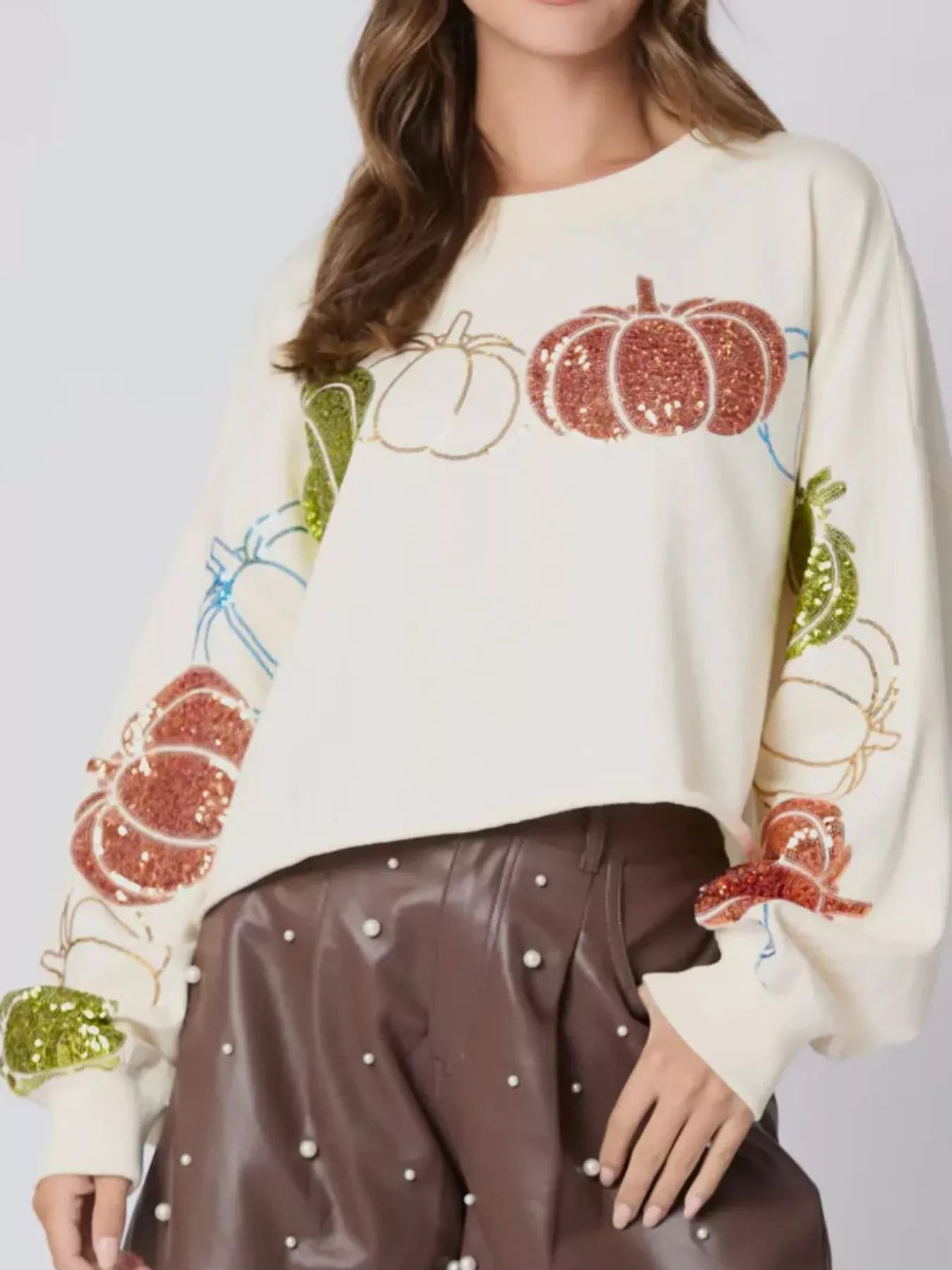Fashorio Ivory / S Sequined Pumpkin Halloween Crop Sweatshirt