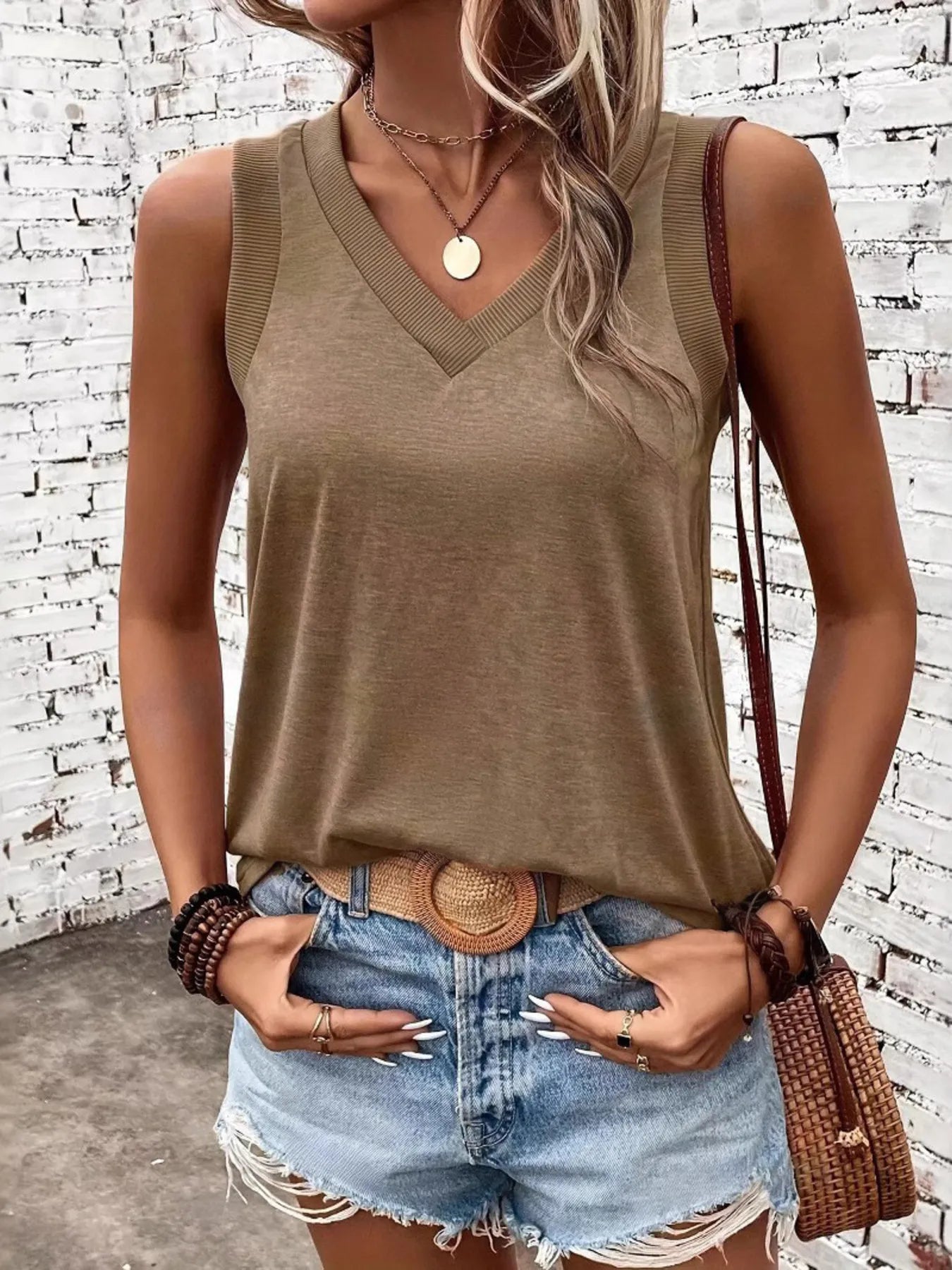 Fashorio Khaki / S V-Neck Tank