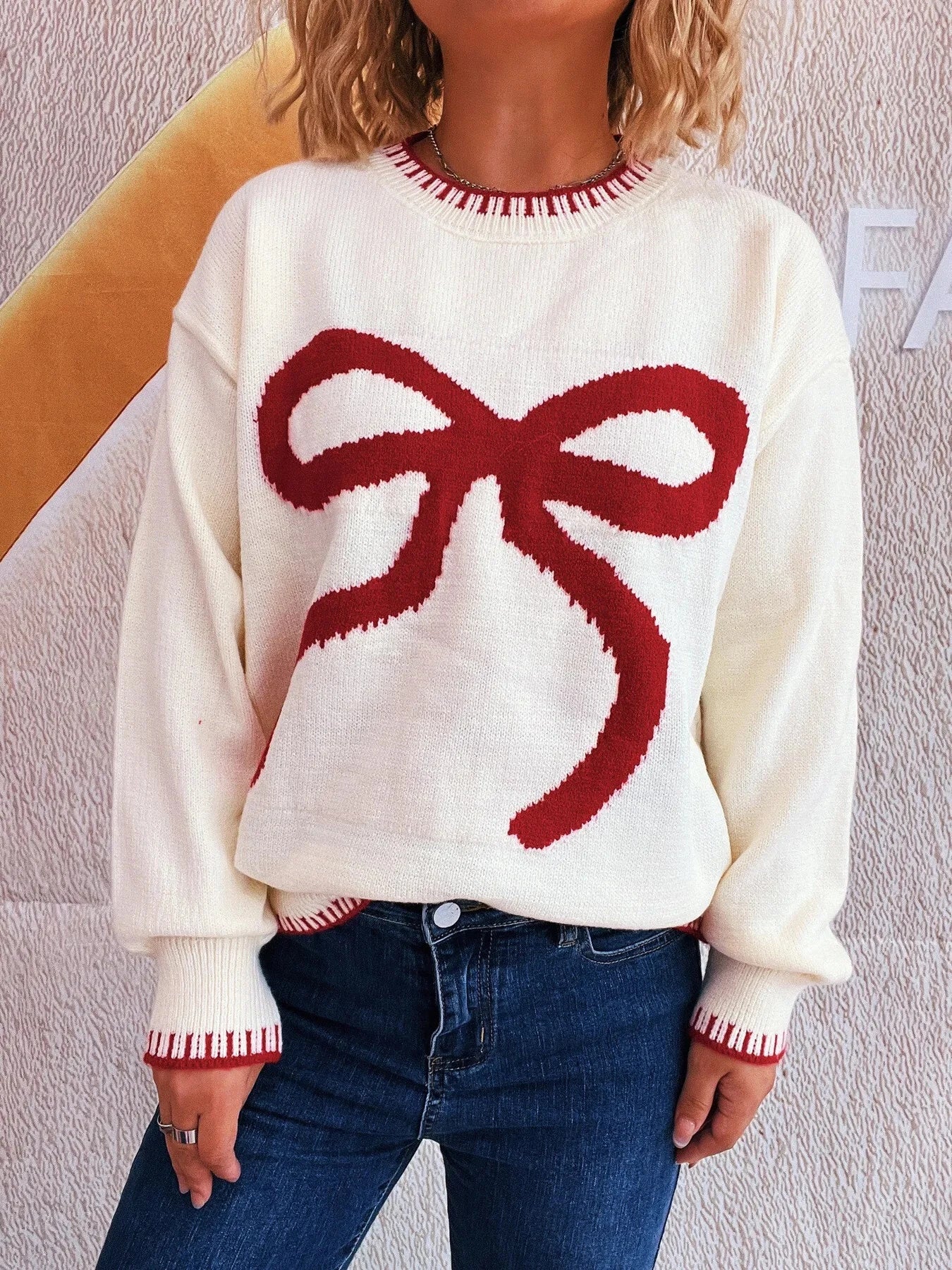 Fashorio Knit Tops Bow Pattern Round Neck Sweater