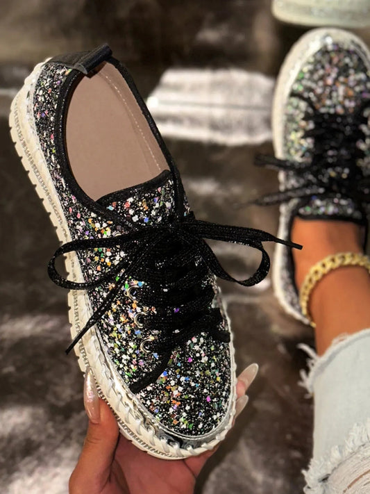 Lace Up Round Toe Platform Sneakers - Fashorio