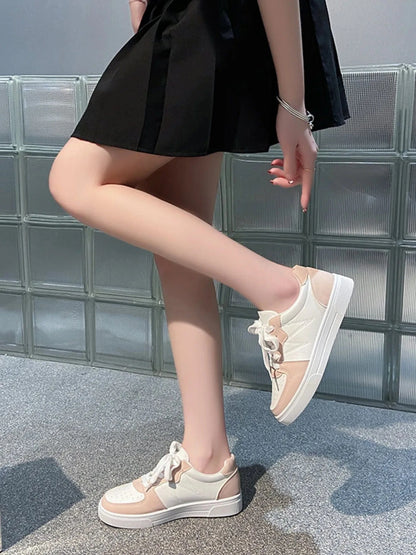 Lace Up Round Toe Sneakers - Fashorio