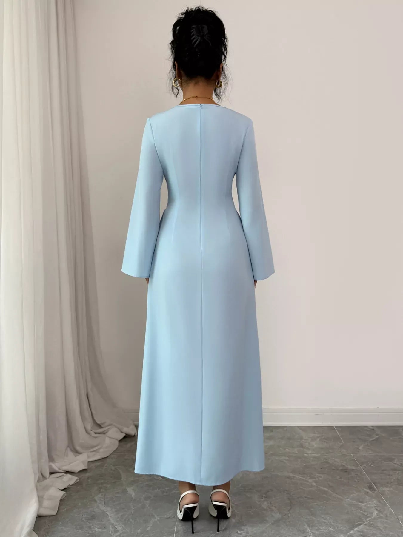 Fashorio Lace Up Square Neck Long Sleeve Maxi Dress