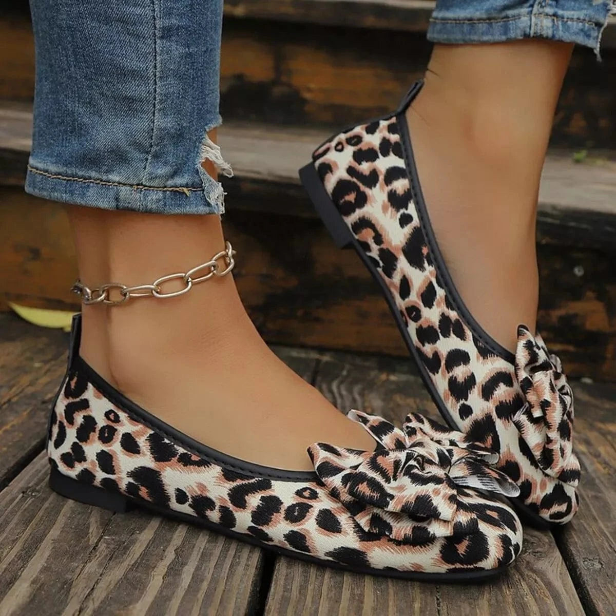 Fashorio Leopard Bow Slip-Ons
