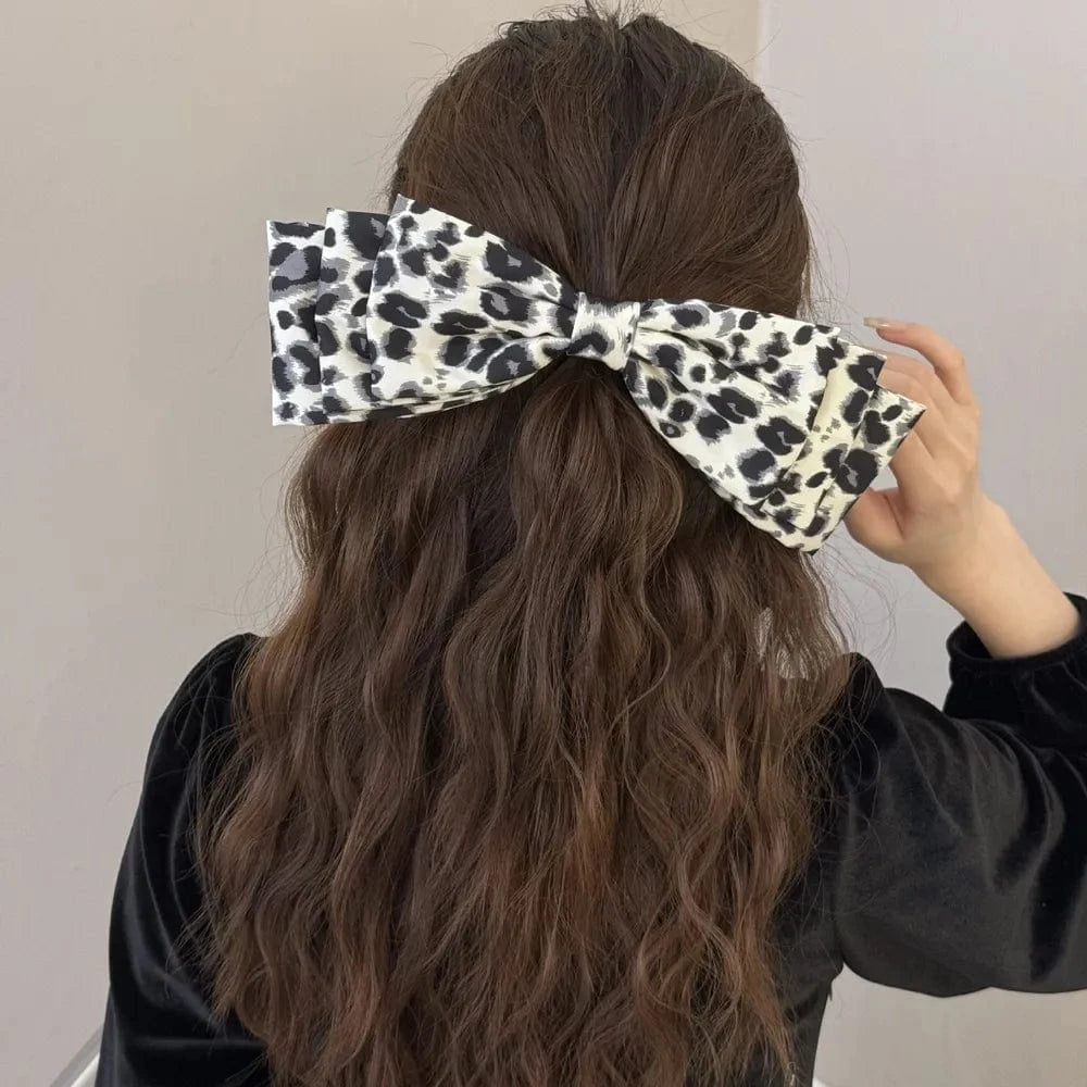 Fashorio Leopard / One Size 2 Piece Leopard Bow Hair Clip