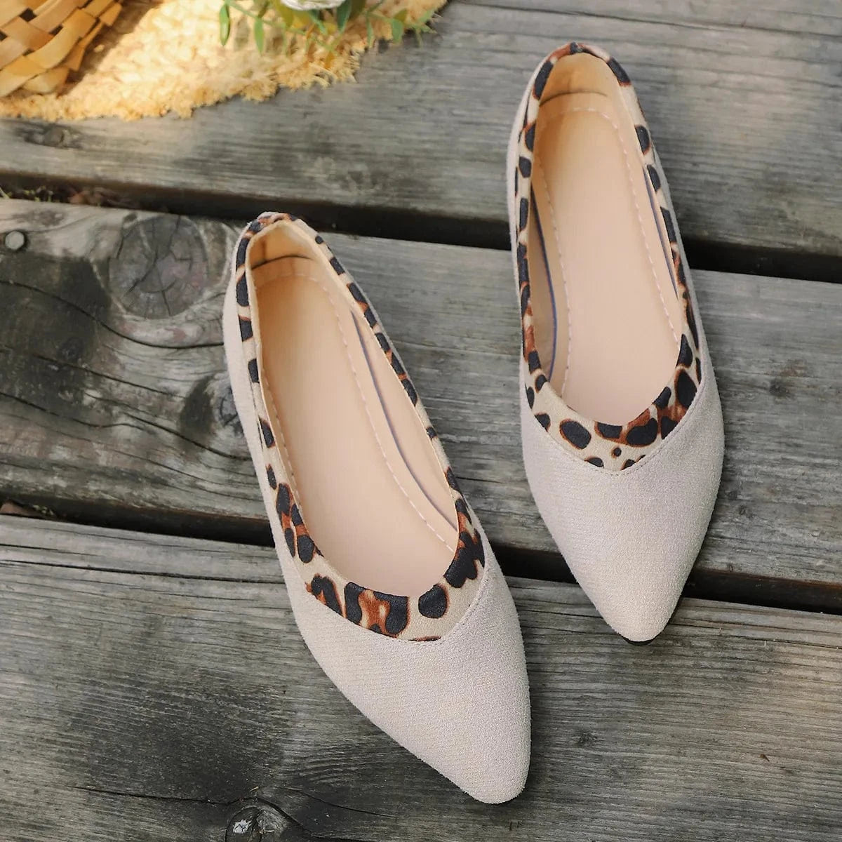 Fashorio Leopard Pointed Toe Slip-Ons