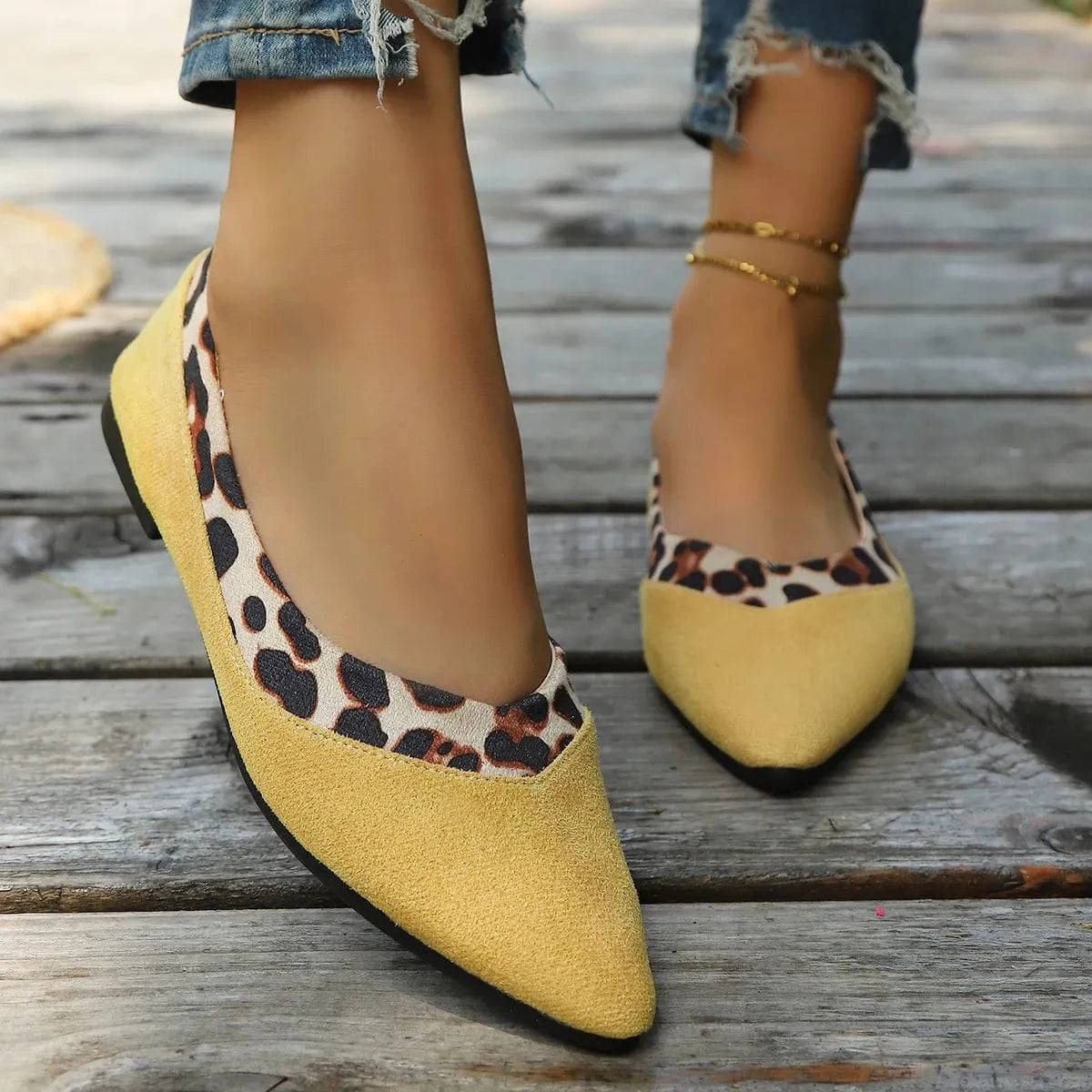 Fashorio Leopard Pointed Toe Slip-Ons