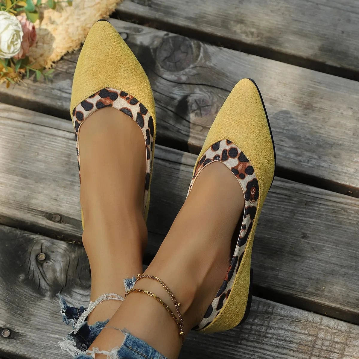 Fashorio Leopard Pointed Toe Slip-Ons