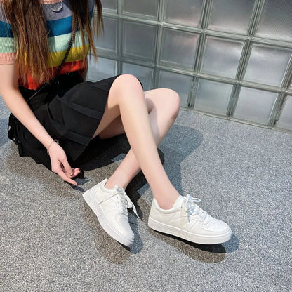 Low-Top Lace-Up Breathable Sneakers - Fashorio