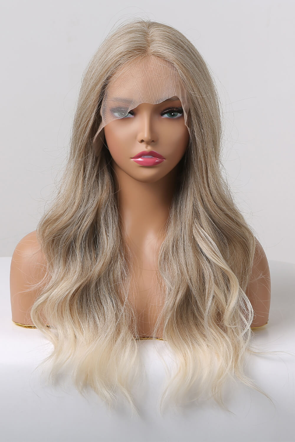 Fashorio Medium Blonde Highlights / One Size 13*2" Lace Front Wigs Synthetic Long Wave 24" 150% Density in Medium Blonde Highlights