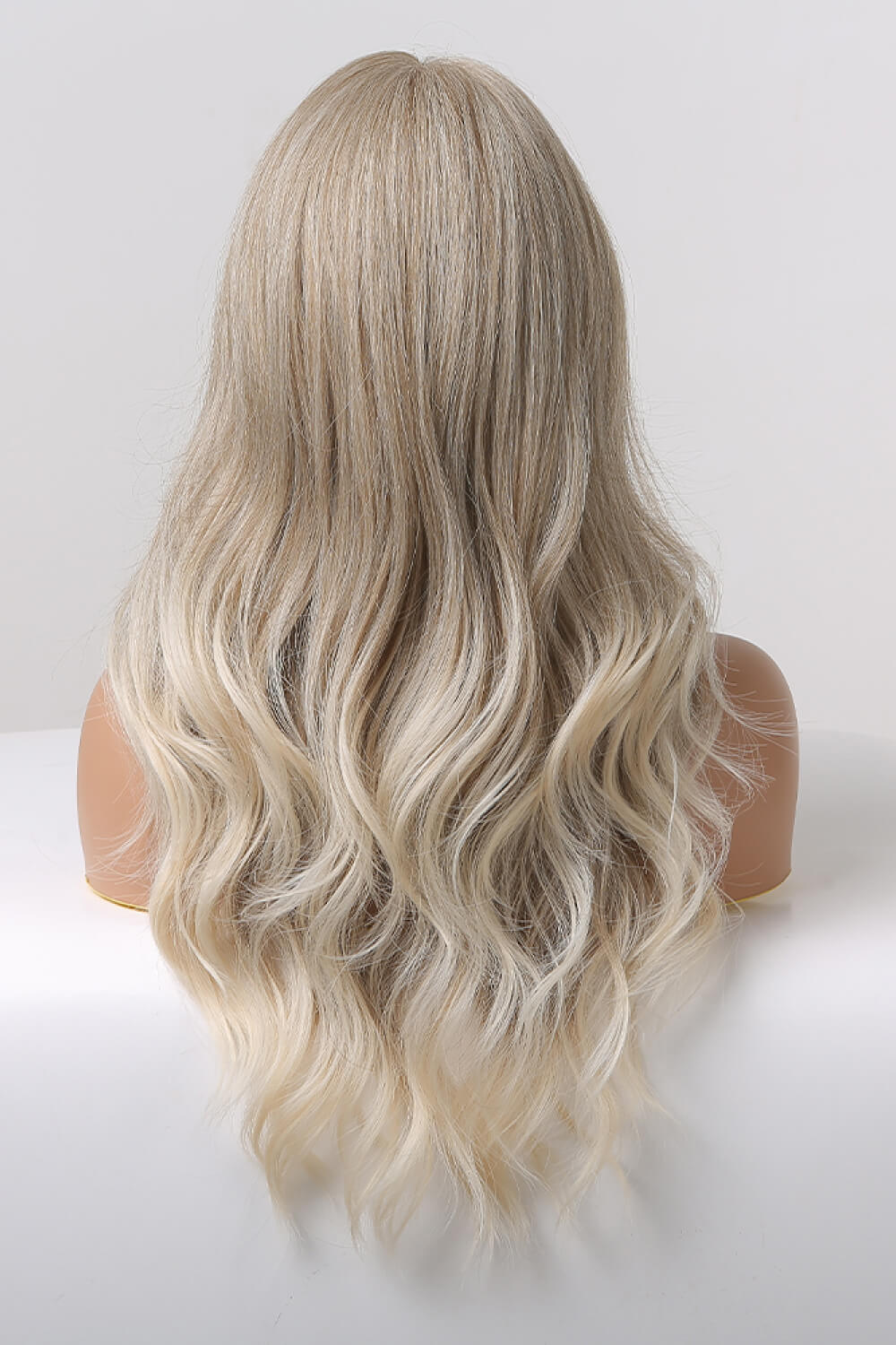 Fashorio Medium Blonde Highlights / One Size 13*2" Lace Front Wigs Synthetic Long Wave 24" 150% Density in Medium Blonde Highlights