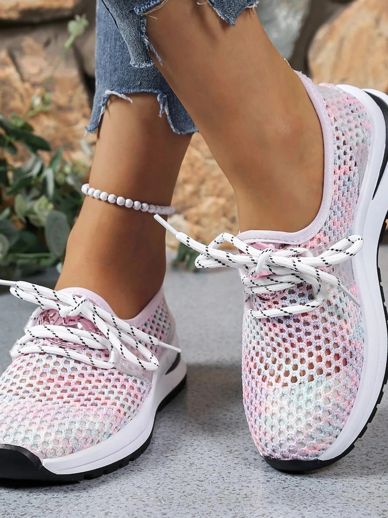 Fashorio Mesh Breathable Lace Up Athletic