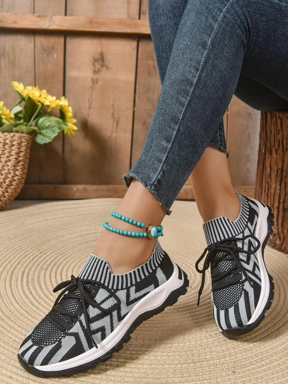 Fashorio Mesh Knit Lace Up Athletic