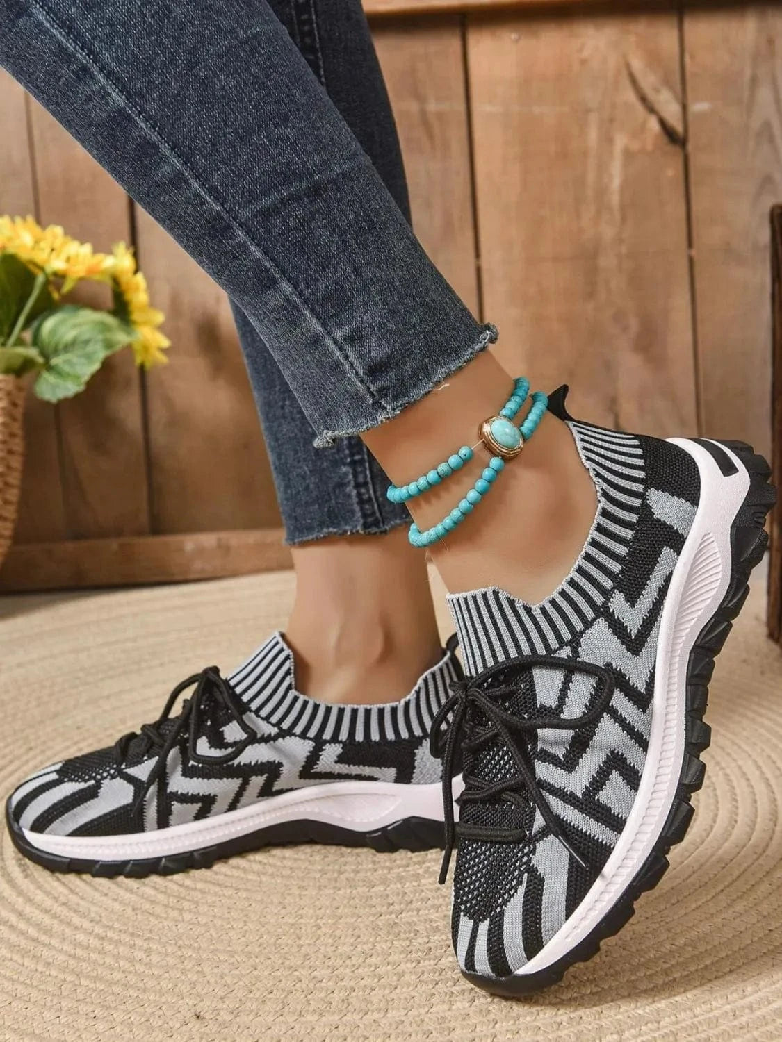 Fashorio Mesh Knit Lace Up Athletic