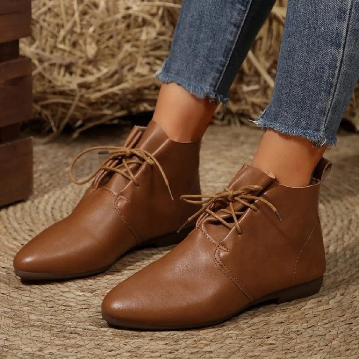 Point Toe Lace Up Boots - Fashorio