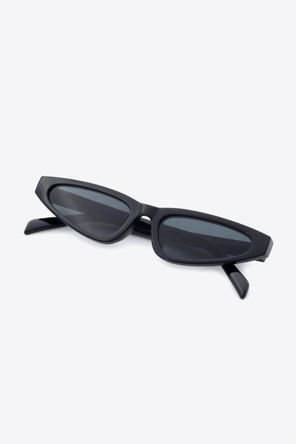 Fashorio Polycarbonate Frame UV400 Cat Eye Sunglasses