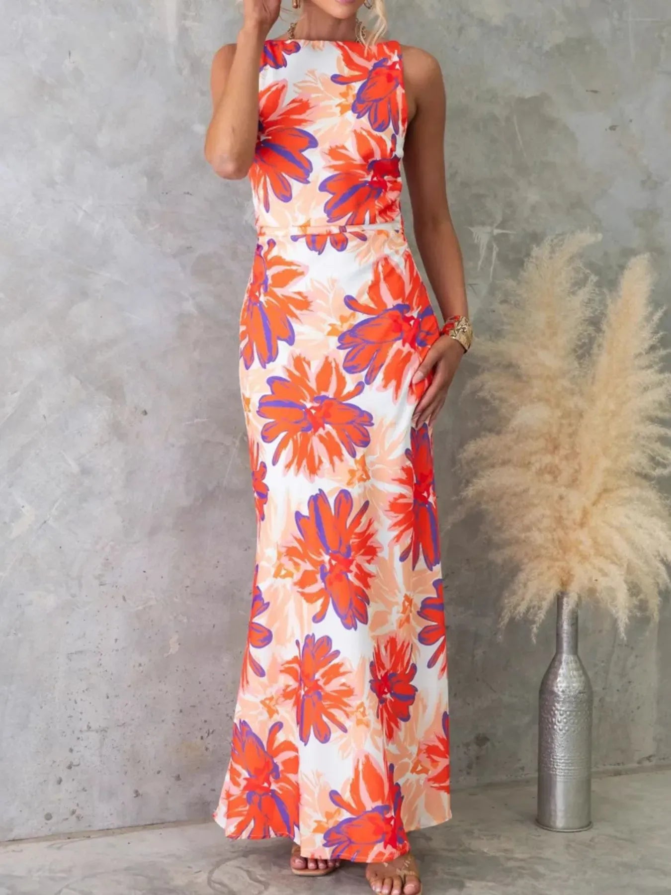 Fashorio Printed Backless Sleeveless Maxi Dress