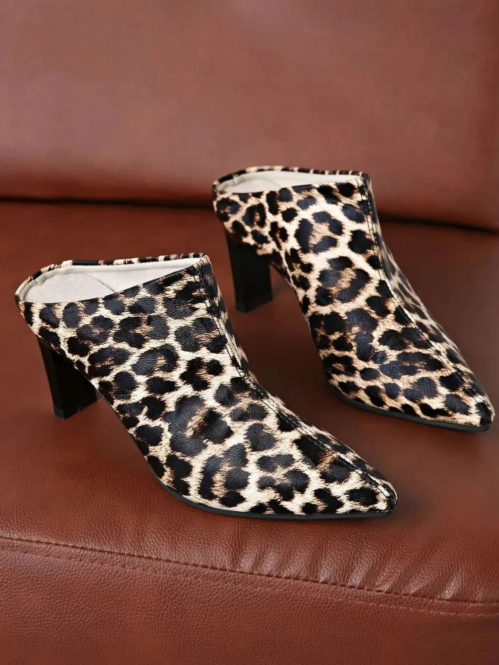PU Leather Leopard Point Toe Pumps - Fashorio