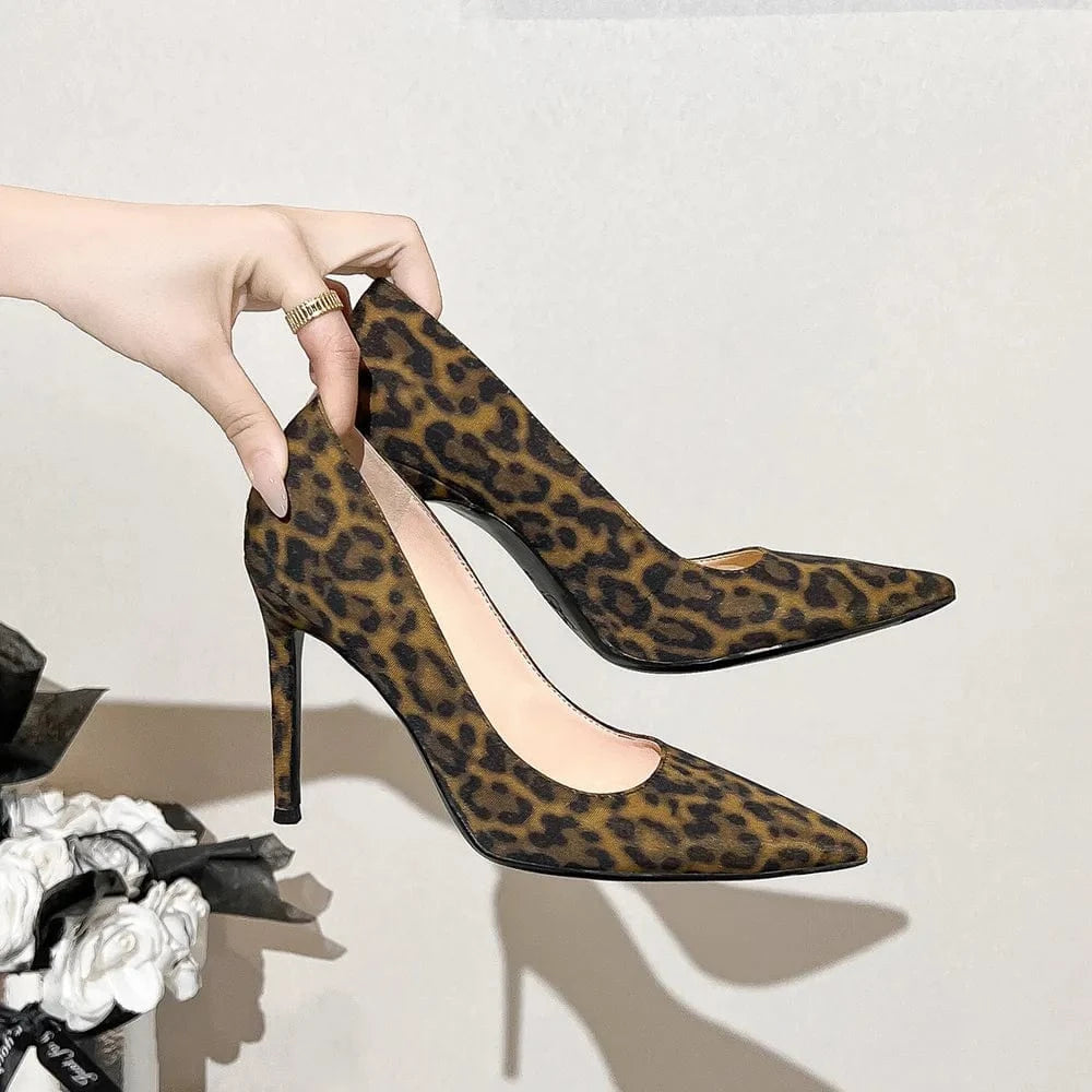 Fashorio Pumps Leopard Point Toe Stiletto Pumps
