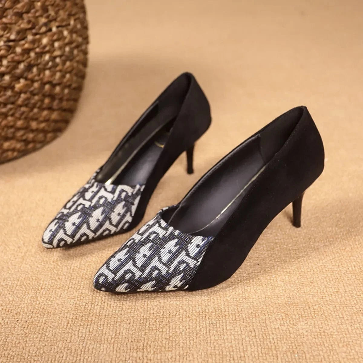 Fashorio Pumps Point Toe Suede Pumps