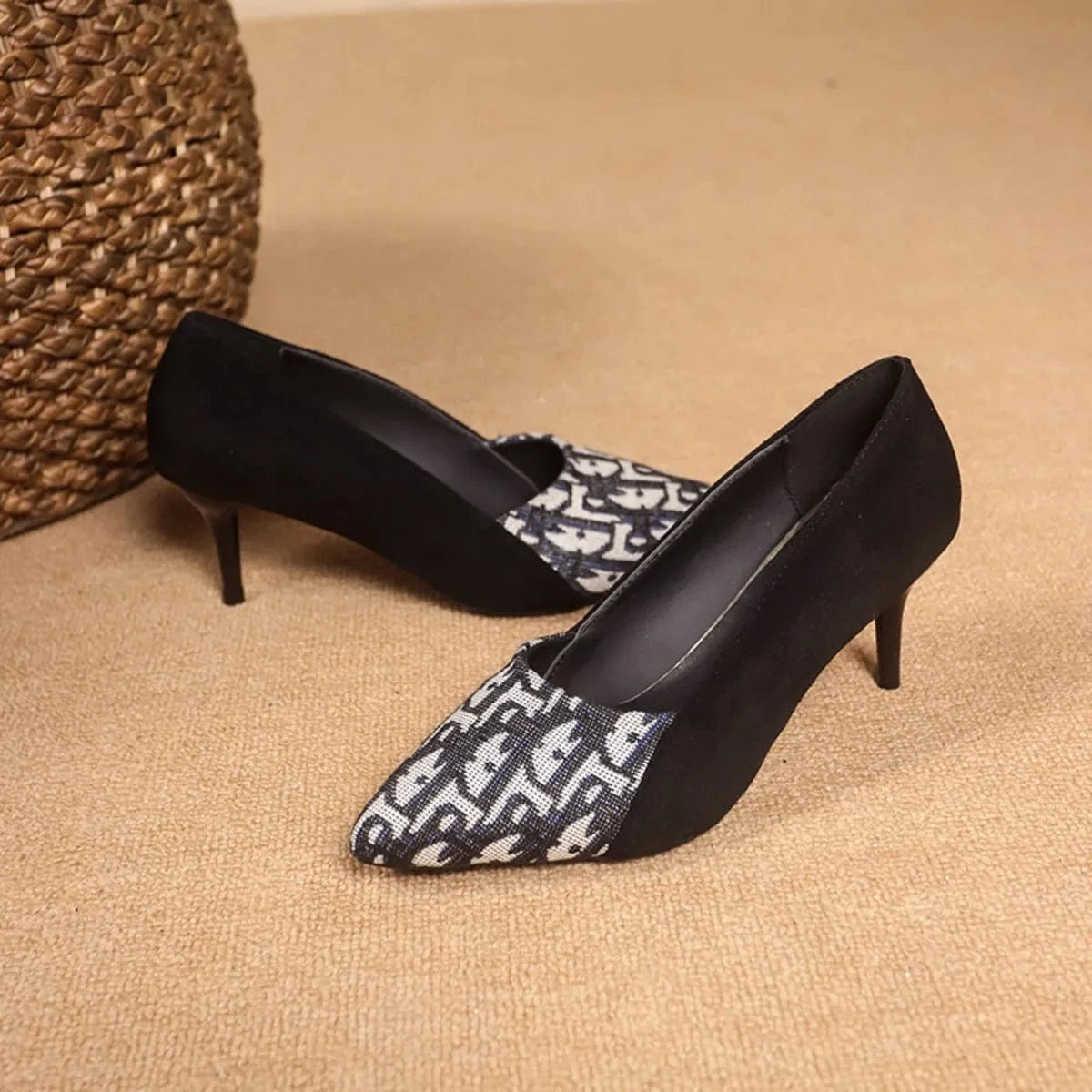 Fashorio Pumps Point Toe Suede Pumps