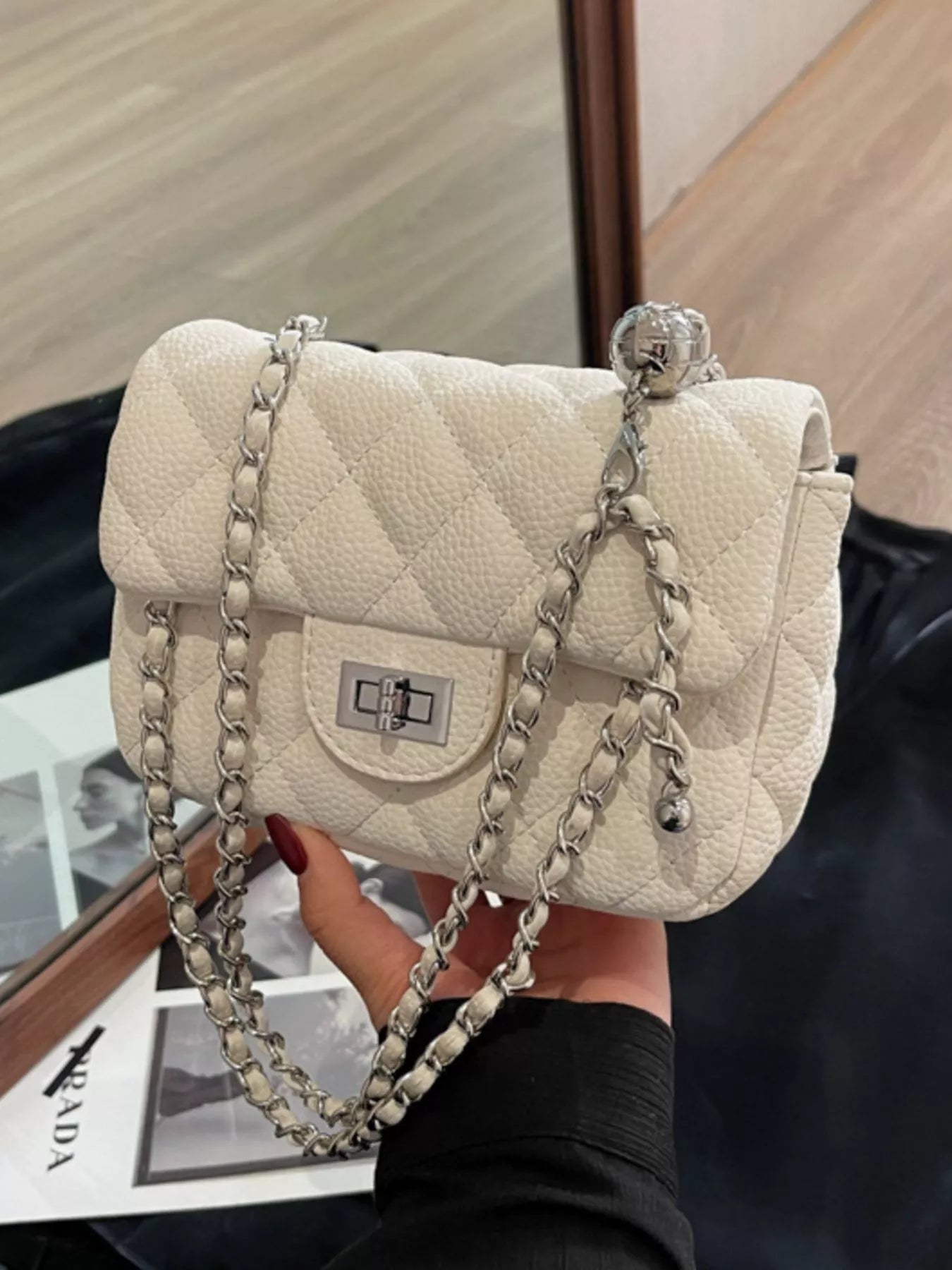 Fashorio Quilted Chain Crossbody Bag