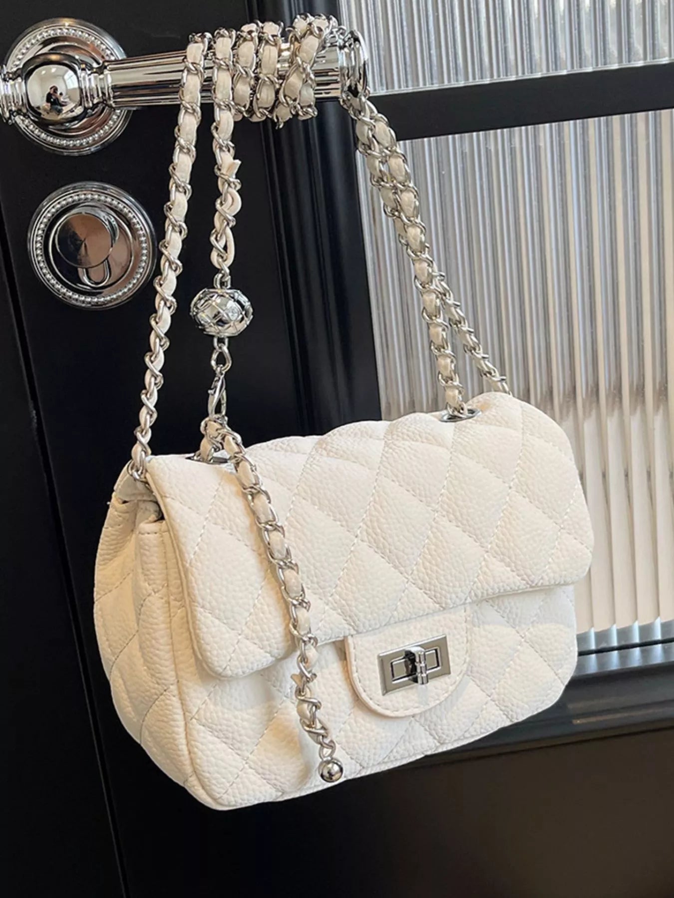 Fashorio Quilted Chain Crossbody Bag