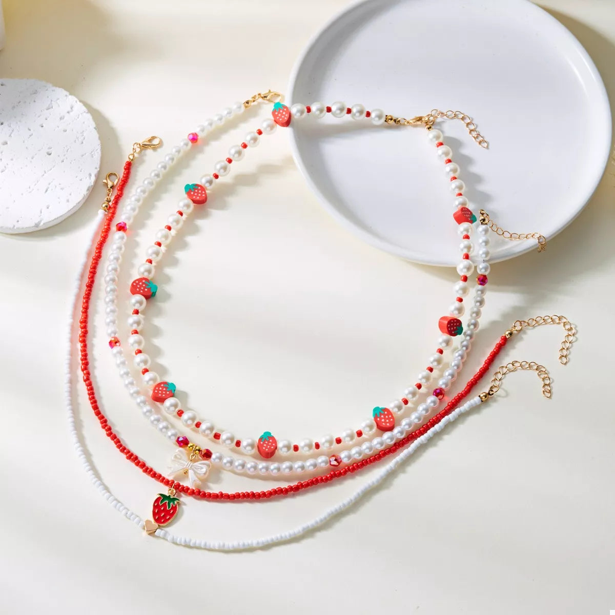 Fashorio Red / onesize 4 Piece Strawberry Pearl Beaded Necklace