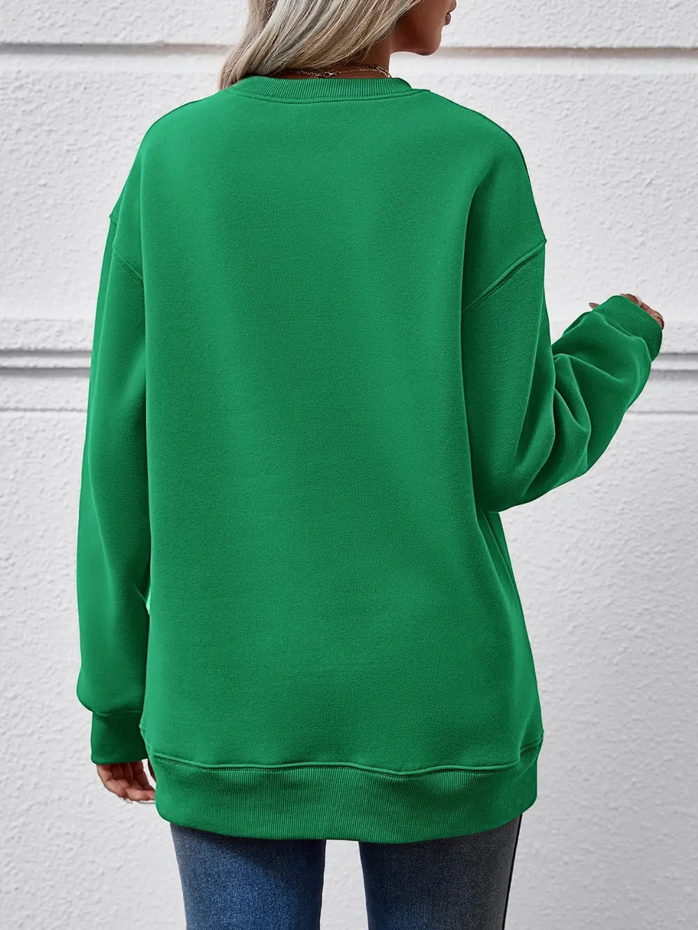 Fashorio Round Neck Graphic Long Sleeve Sweatshirt
