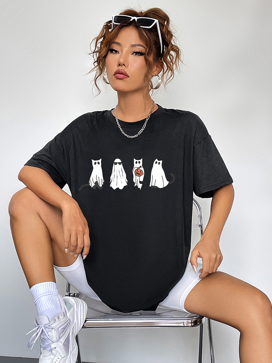 Fashorio Round Neck Short Sleeve Ghost Graphic T-Shirt