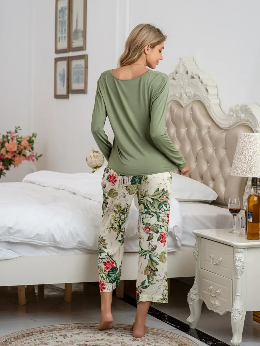 Fashorio Round Neck Top and Printed Pants Lounge Set