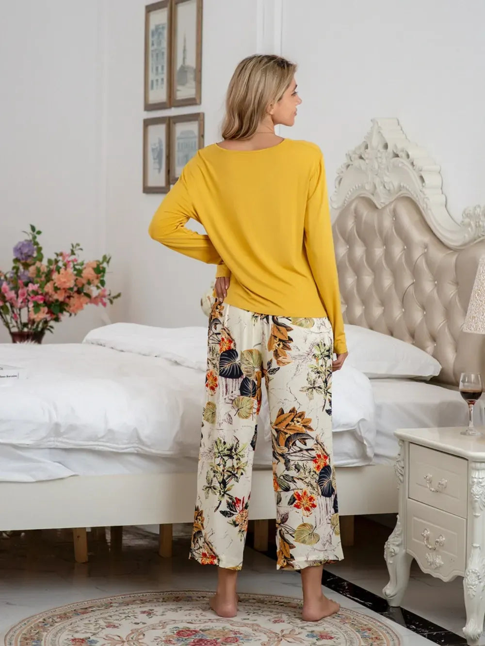 Fashorio Round Neck Top and Printed Pants Lounge Set