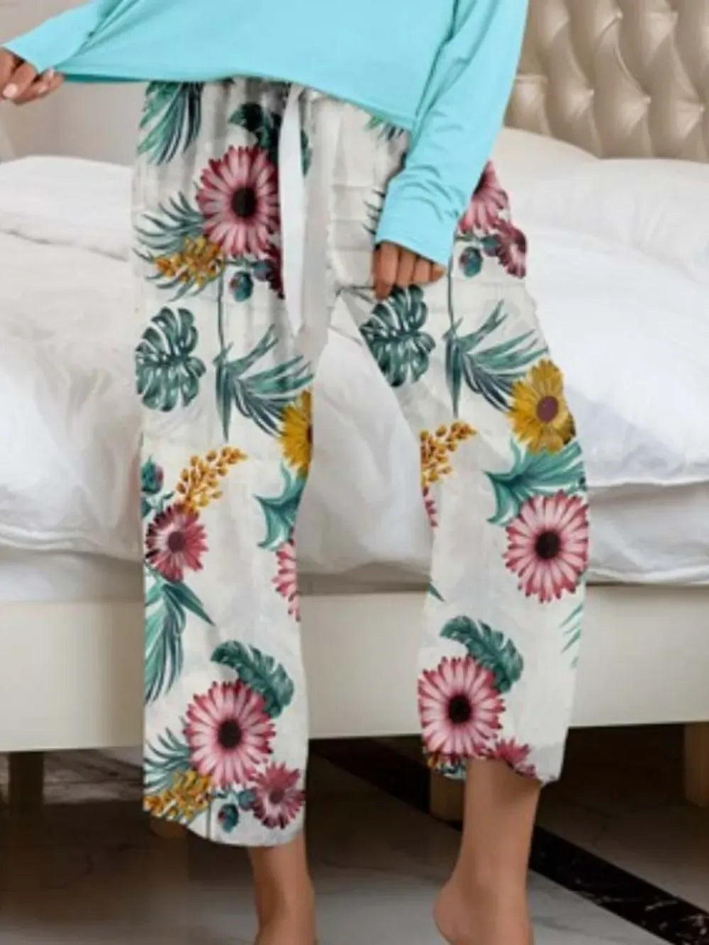 Fashorio Round Neck Top and Printed Pants Lounge Set