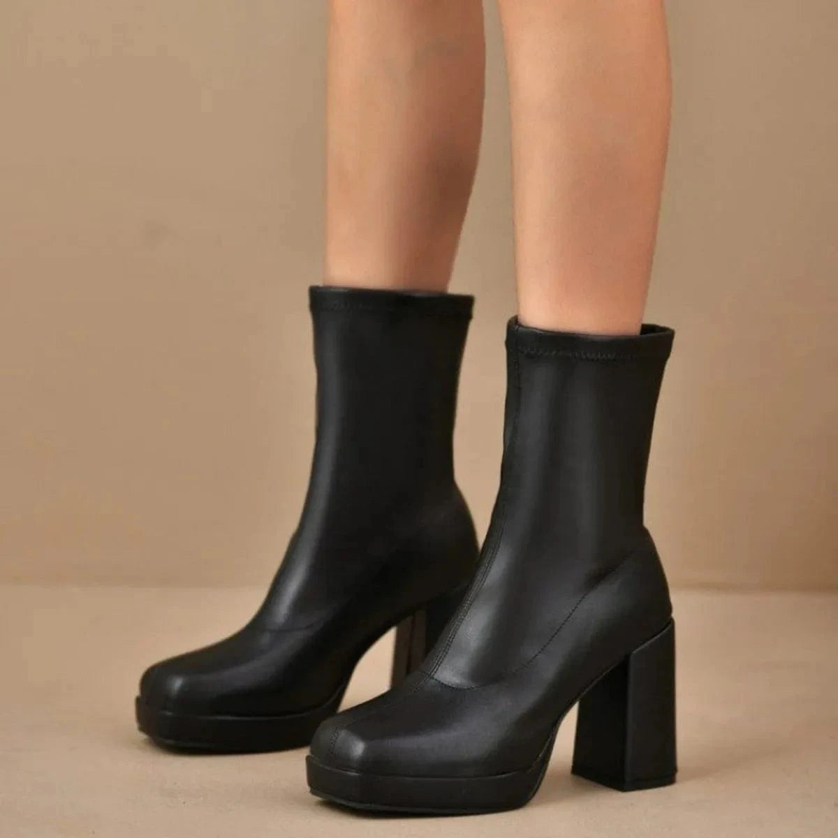 Fashorio Round Toe Block Heels Boots