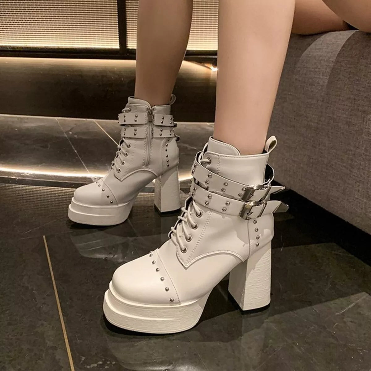 Fashorio Round Toe Block Heels Boots