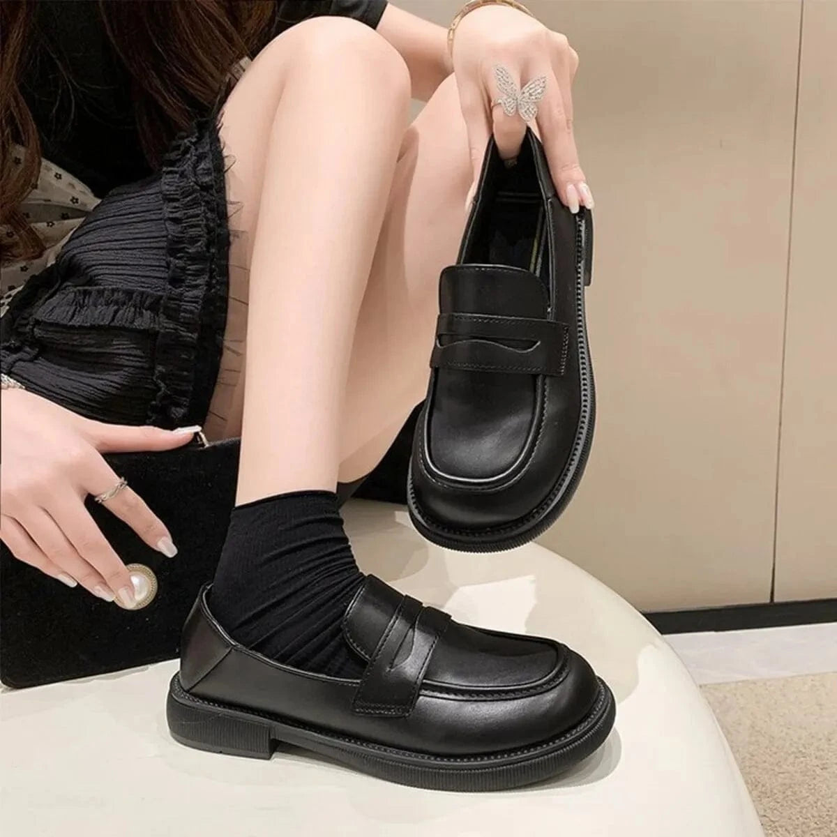 Round Toe Leather Loafers - Fashorio