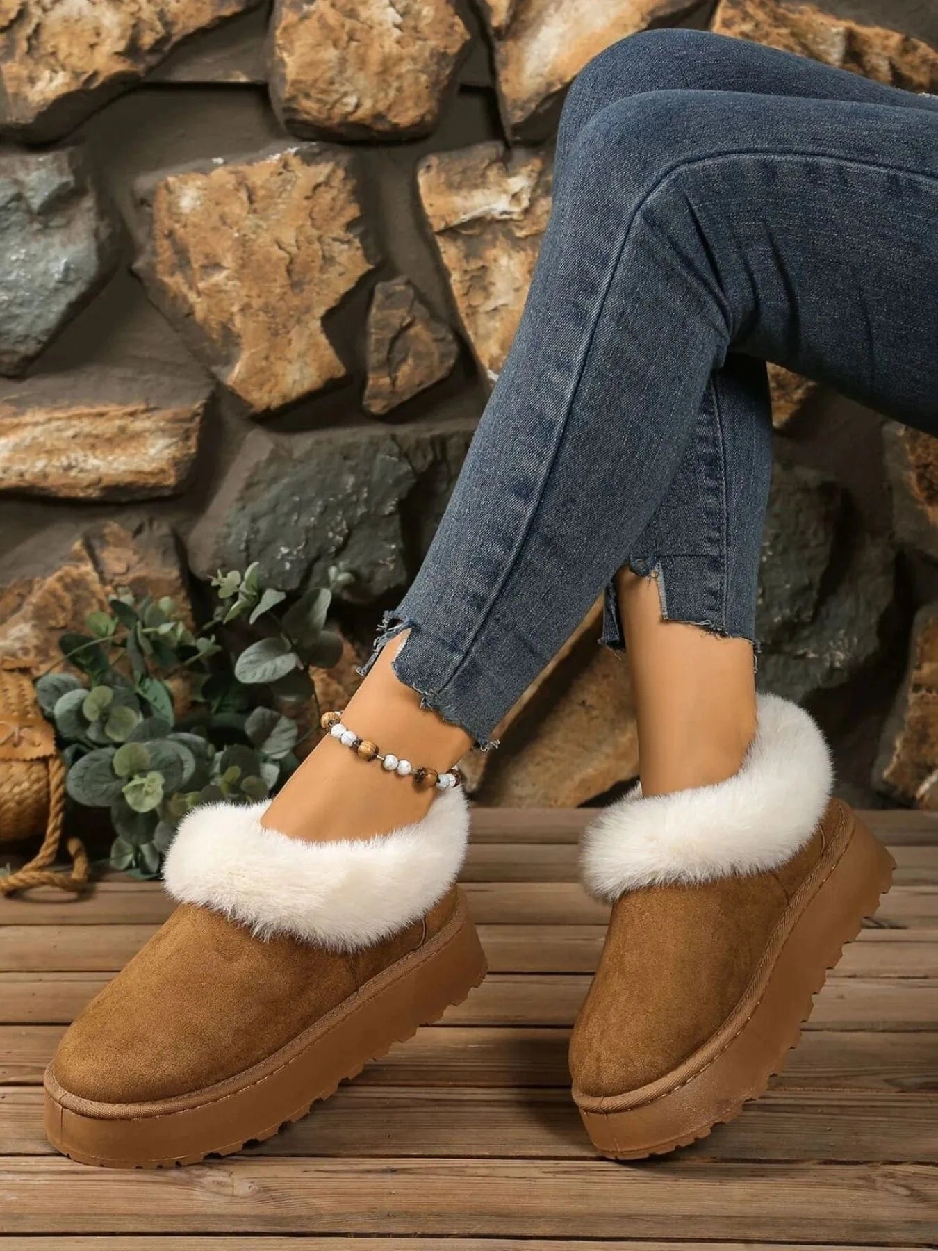 Round Toe Platform Boots - Fashorio
