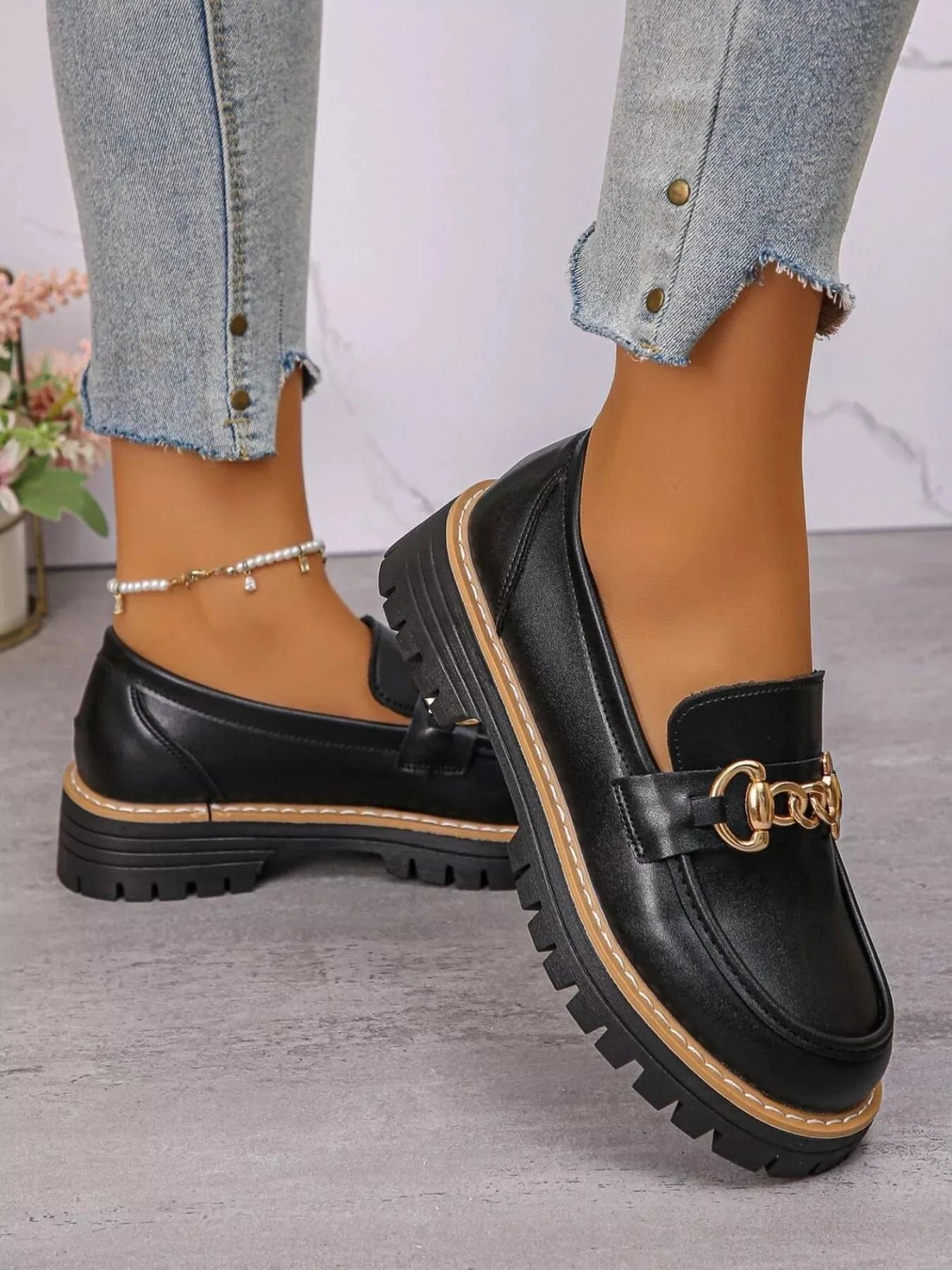 Round Toe Platform Loafers - Fashorio