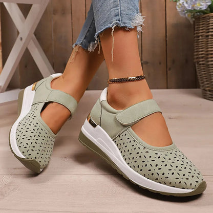 Round Toe Wedge Sneakers - Fashorio