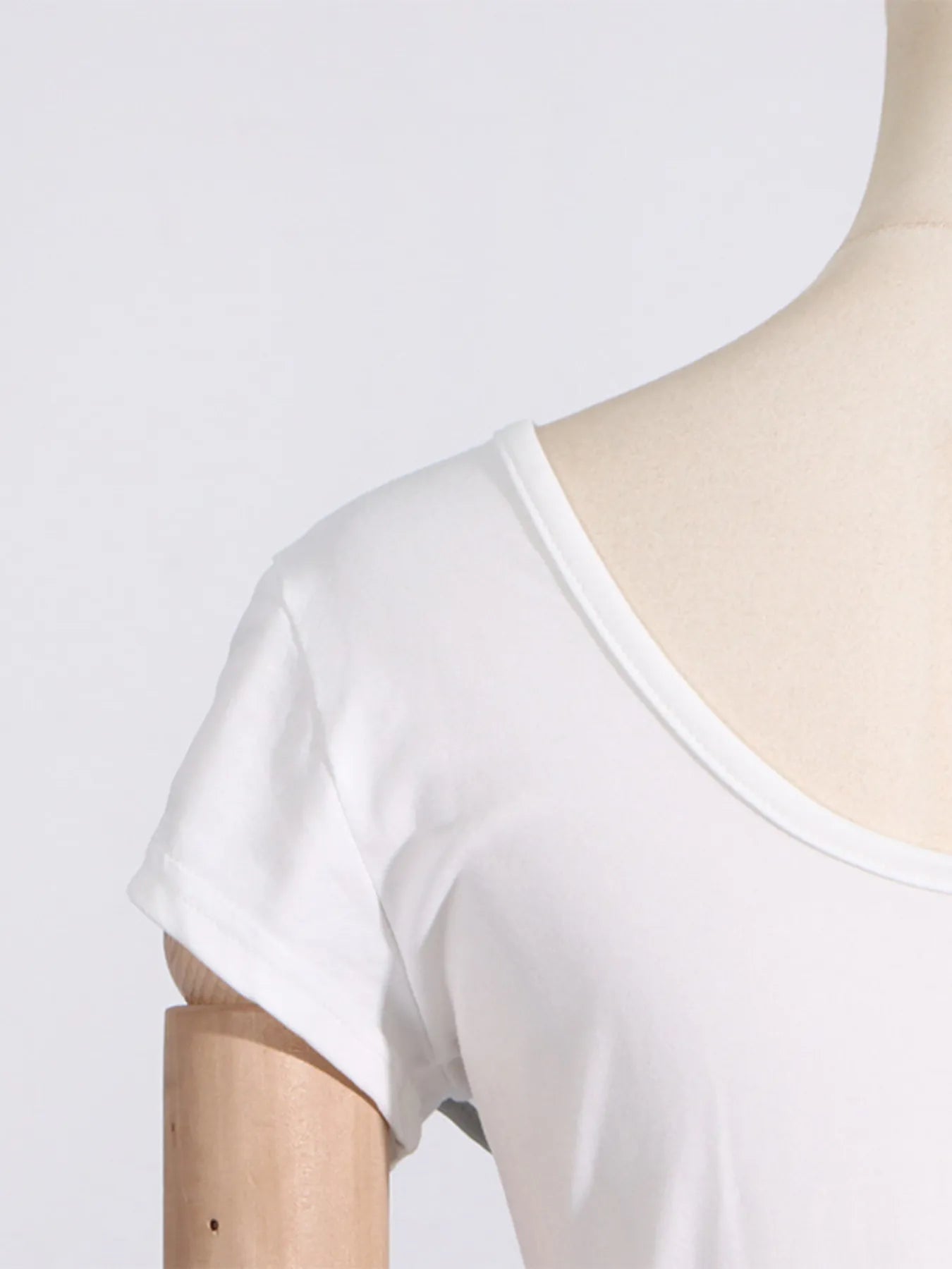 Fashorio Ruffled Round Neck Top