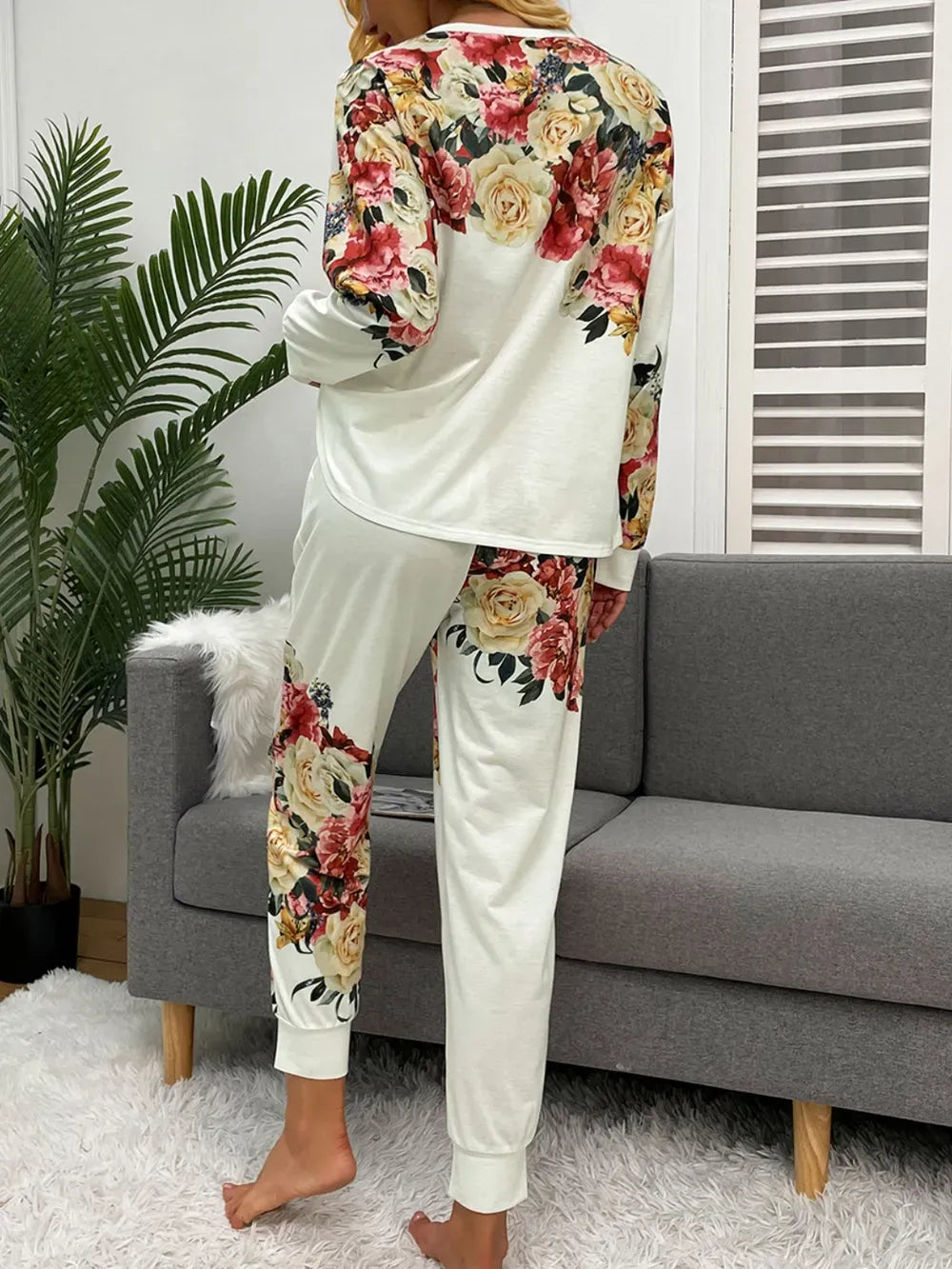 Fashorio Shiny Printed Round Neck Top and Pants Lounge Set