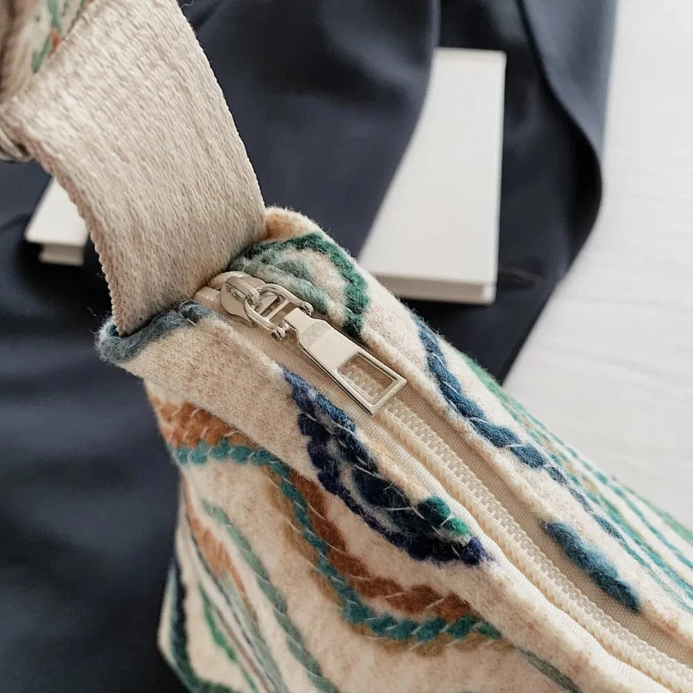 Fashorio Shoulder Bags Adjustable Strap Medium Shoulder Bag