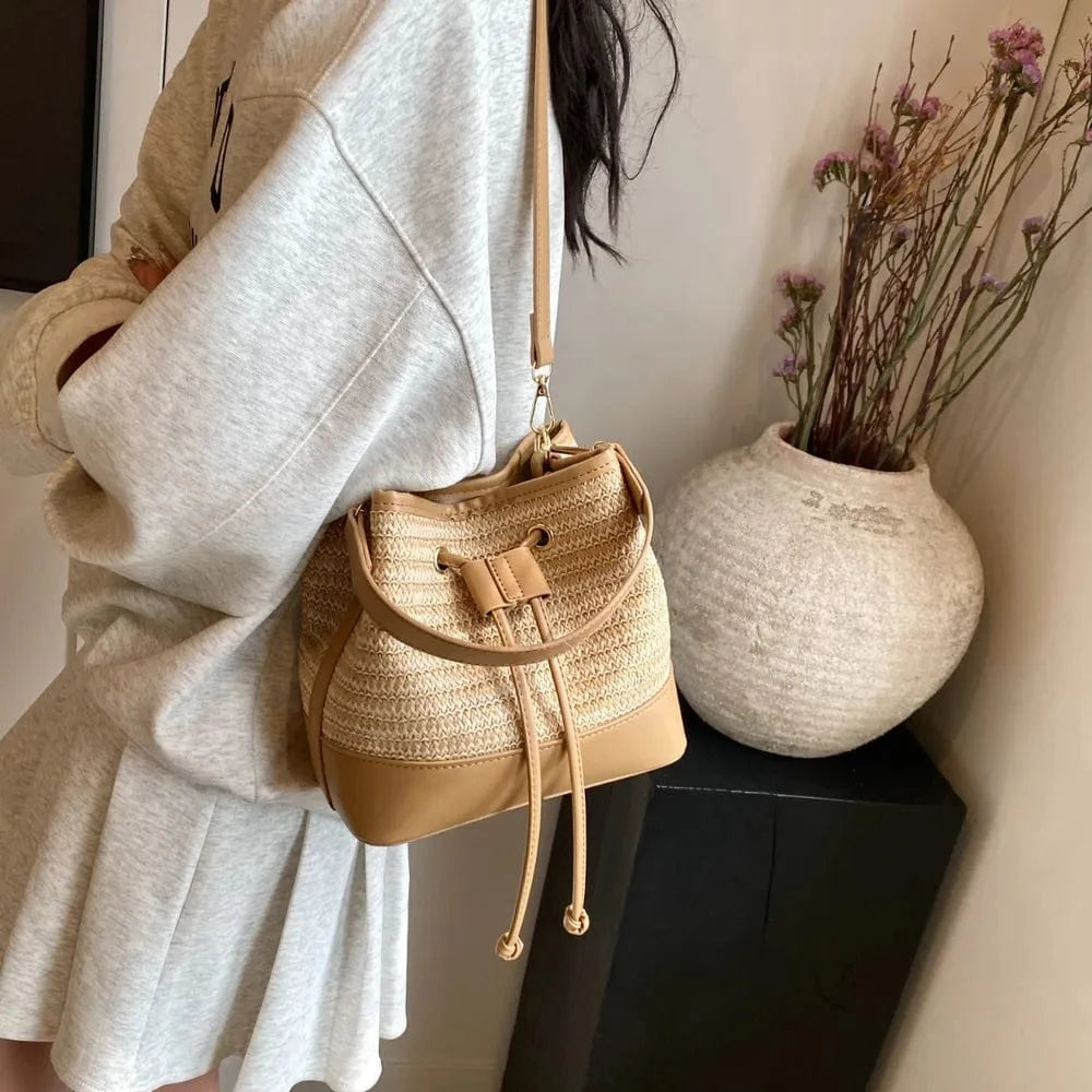 Fashorio Shoulder Bags Straw Braided Shoulder Bag