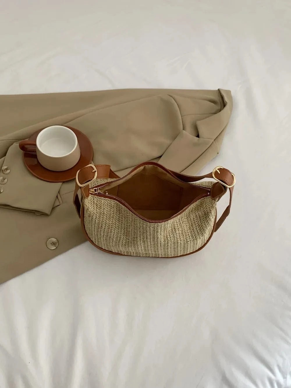 Fashorio Shoulder Bags Straw Weave Adjustable Strap Shoulder Bag