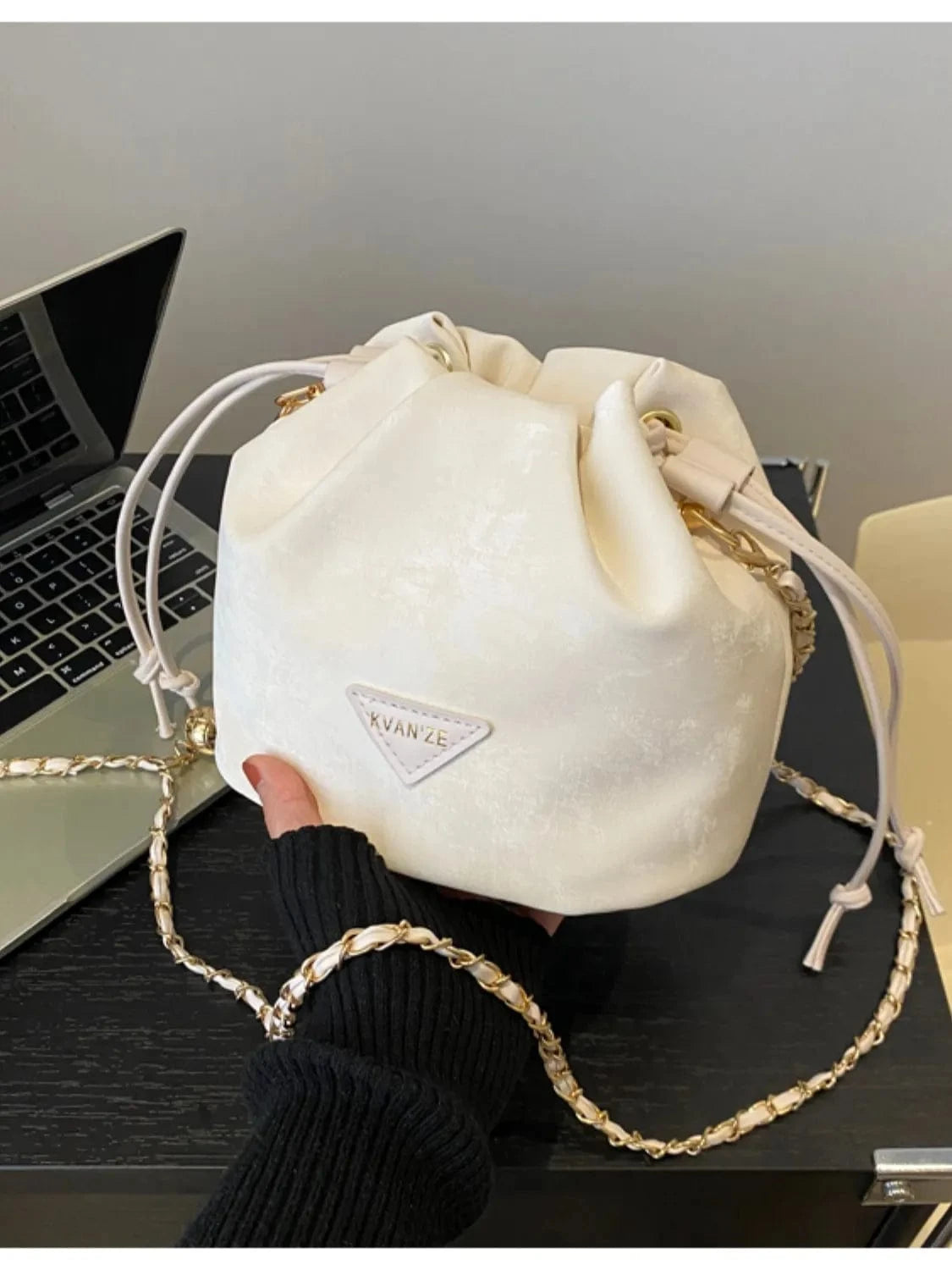 Fashorio Shoulder Bags White / One Size Drawstring Chain Strap Bucket Bag