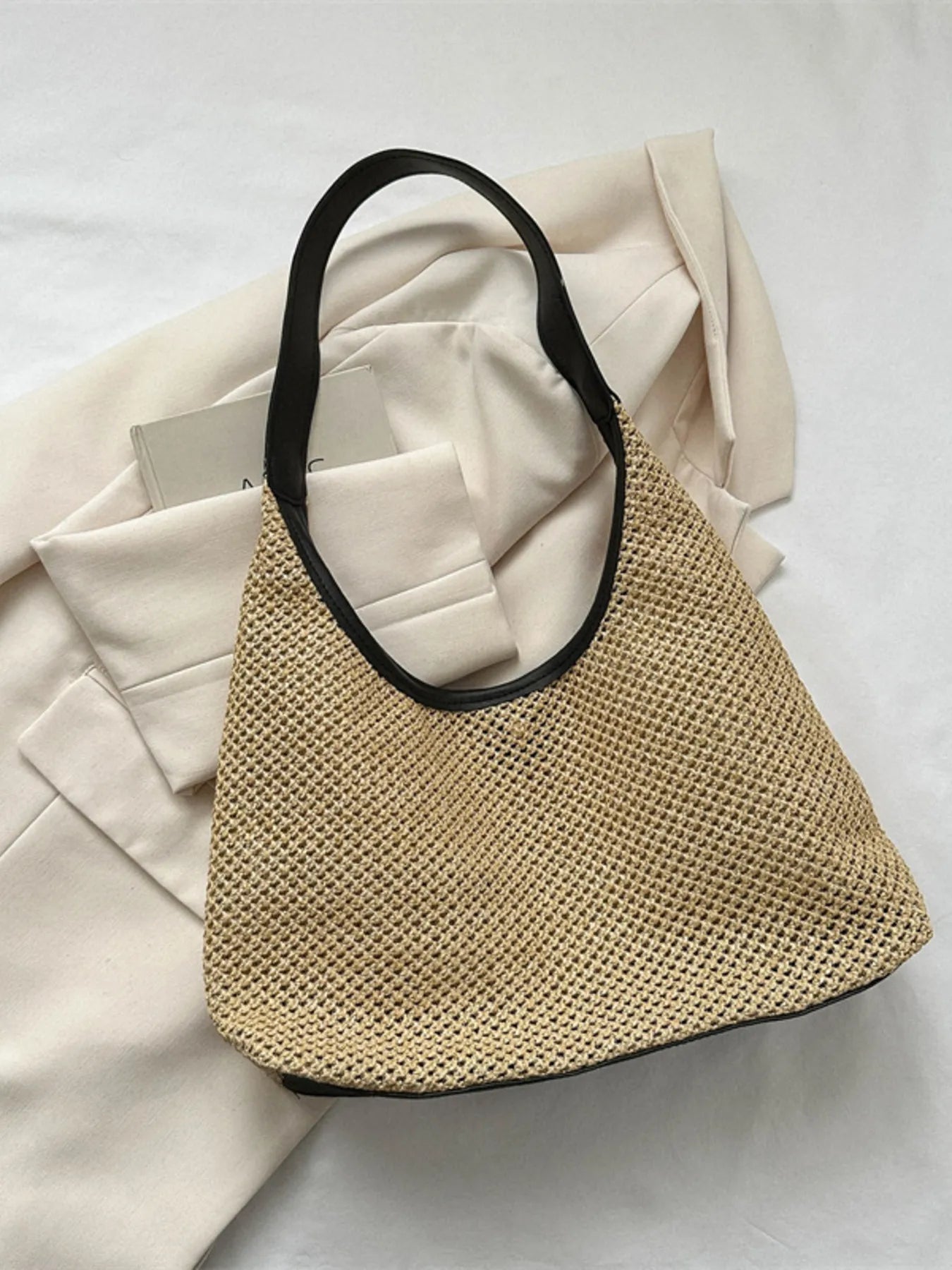 Fashorio Shoulder Bags Woven Straw Shoulder Bag