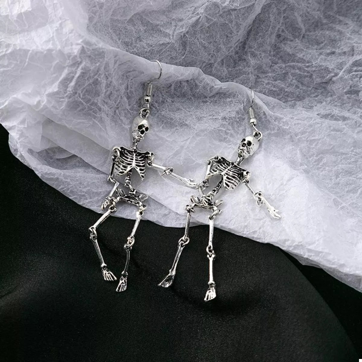 Fashorio Silver / One Size Halloween Skeleton Dangle Earrings
