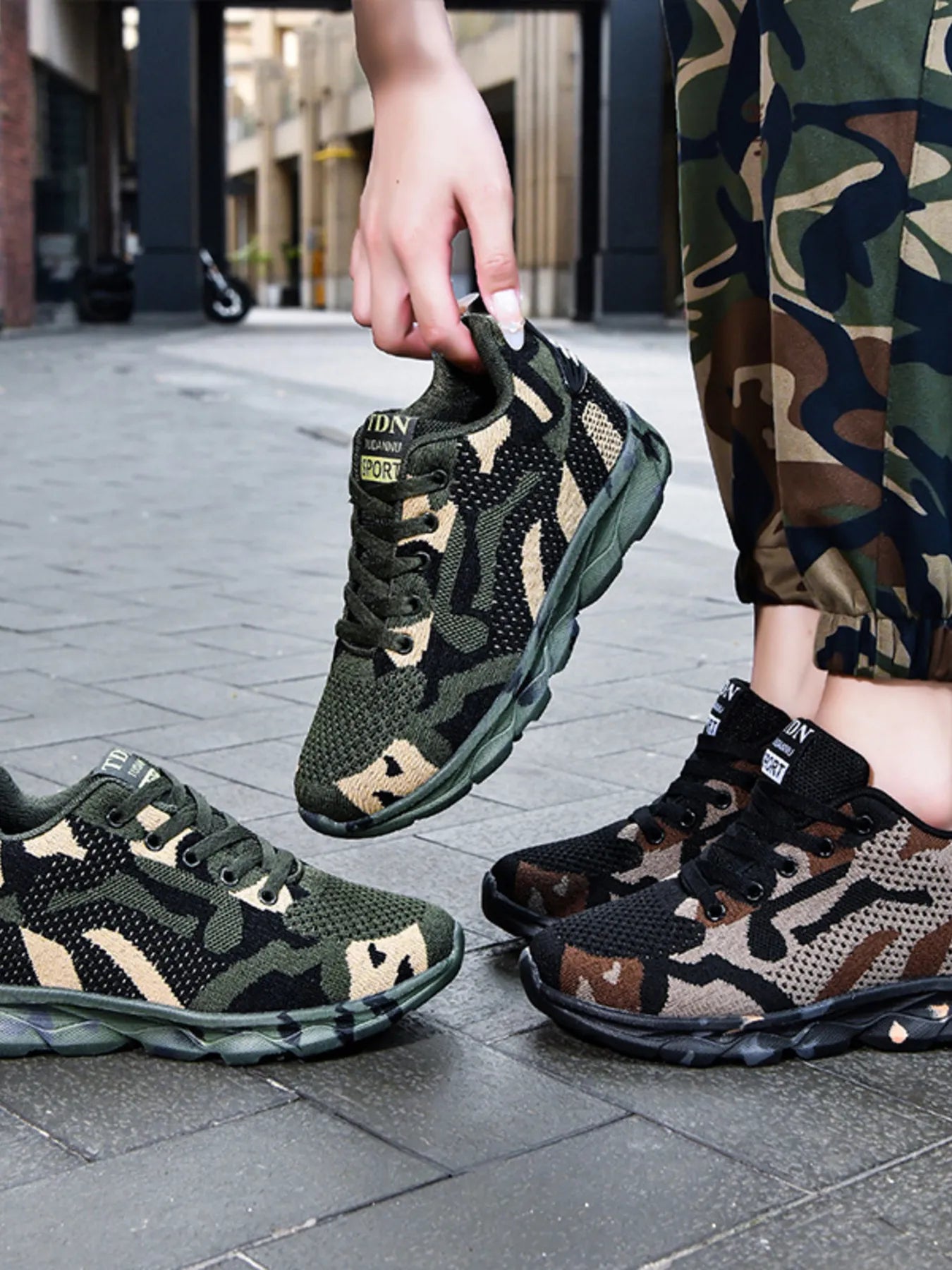 Fashorio Sneakers Camouflage Mesh Athletic Sneakers