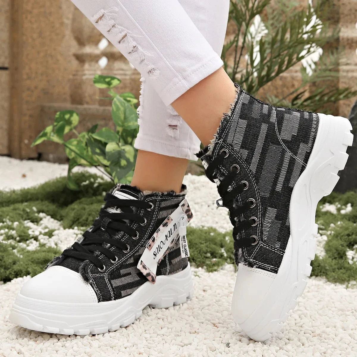 Fashorio Sneakers Lace Up Platform Sneakers