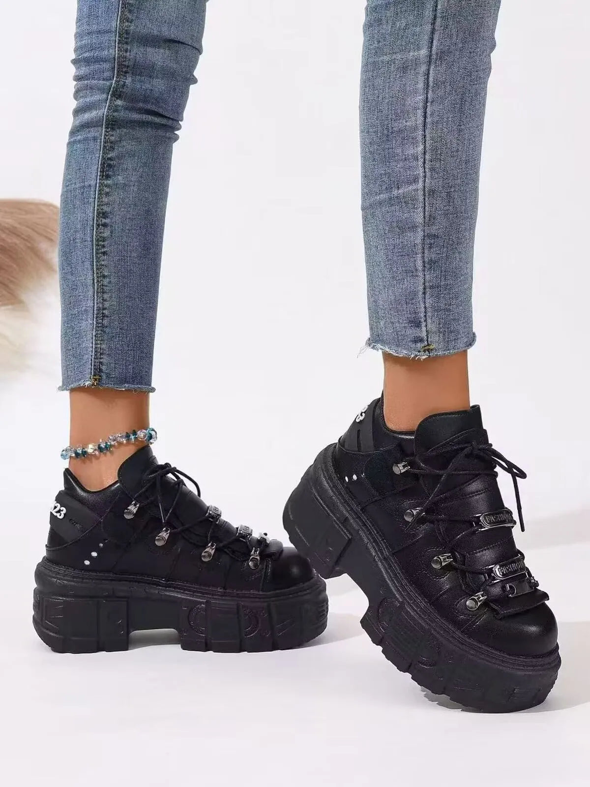 Fashorio Sneakers Lace Up Platform Sneakers