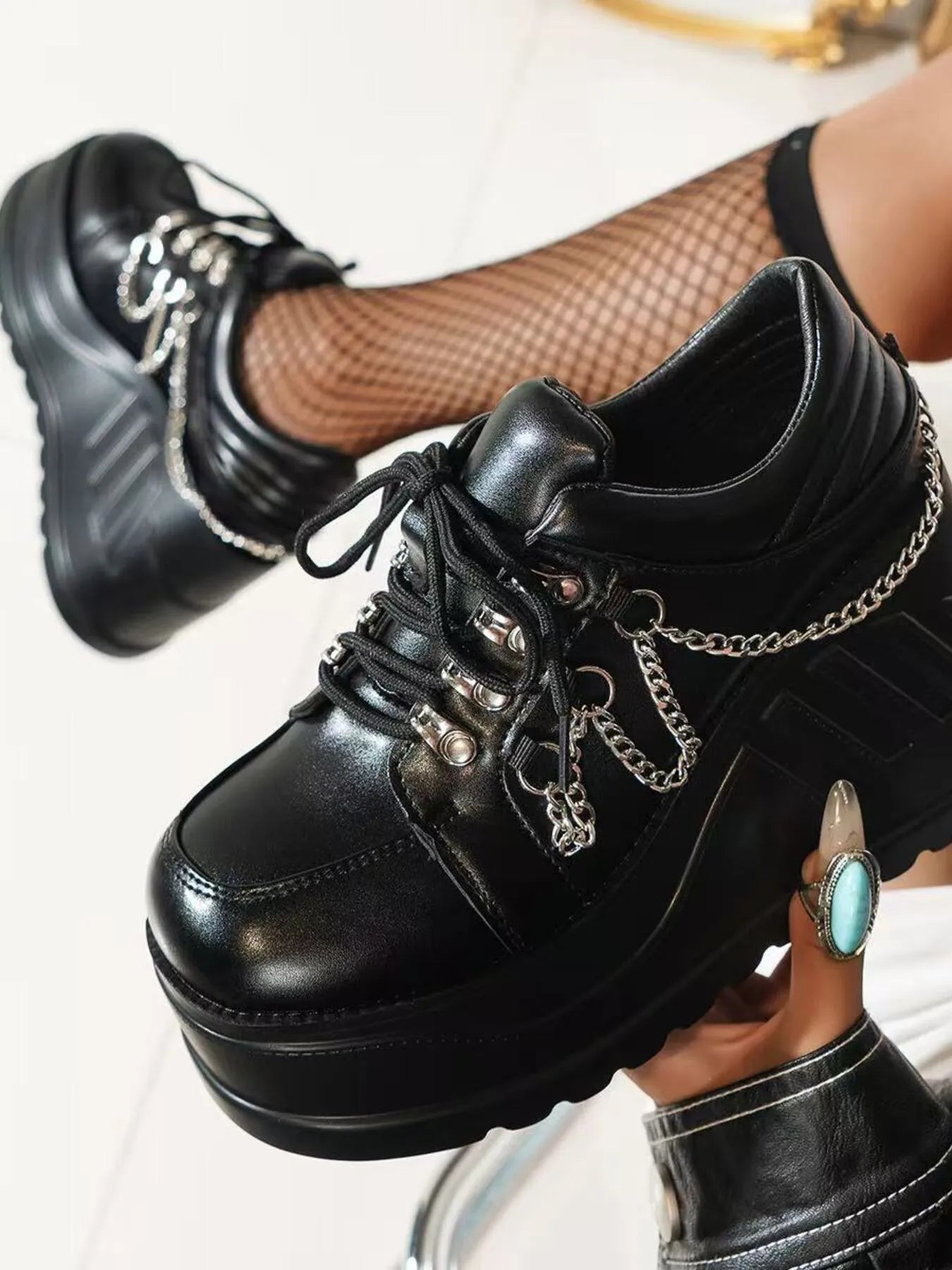 Fashorio Sneakers Lace Up Platform Wedge Sneakers